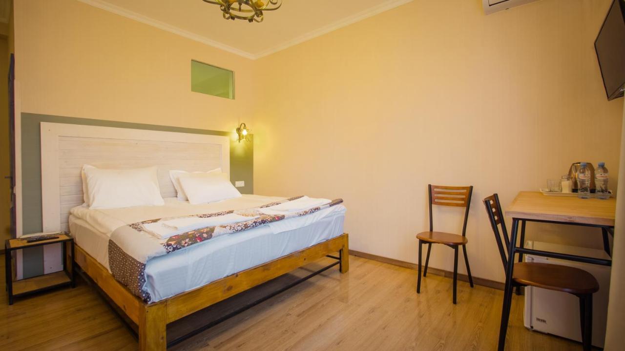Wine Symphony Boutique Hotel Tbilisi Bagian luar foto